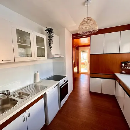 Апартаменты Hisa Naomi Sofia