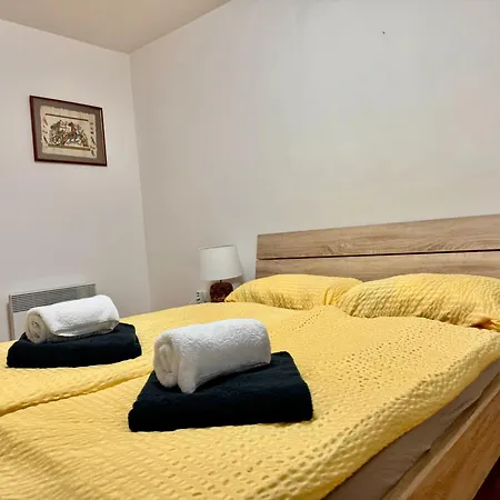 Hisa Naomi Sofia Bled