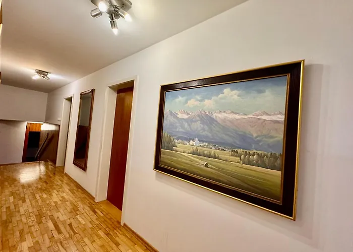 Hisa Naomi Sofia Μπλεντ