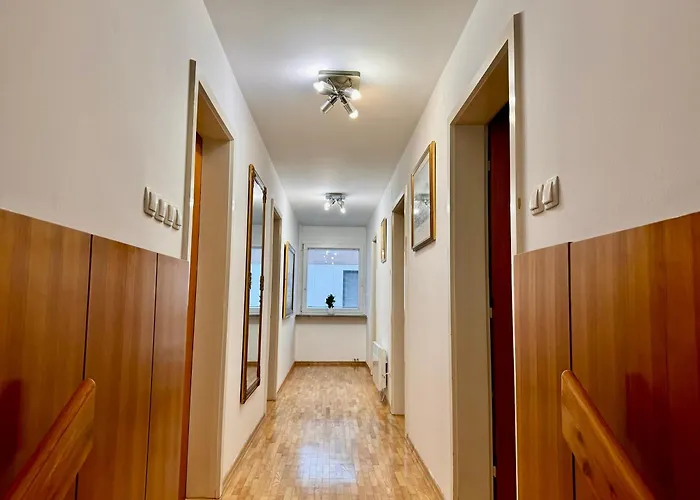 Hisa Naomi Sofia Μπλεντ